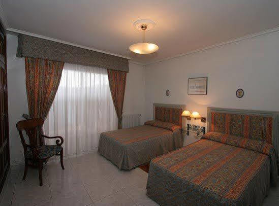 Hotel Derby Carballino Exterior foto