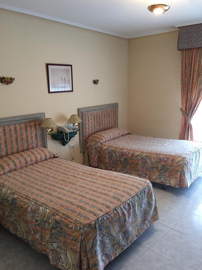 Hotel Derby Carballino Exterior foto