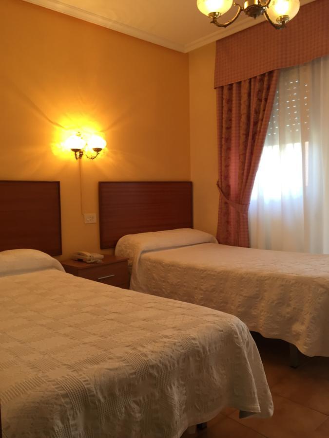 Hotel Derby Carballino Exterior foto